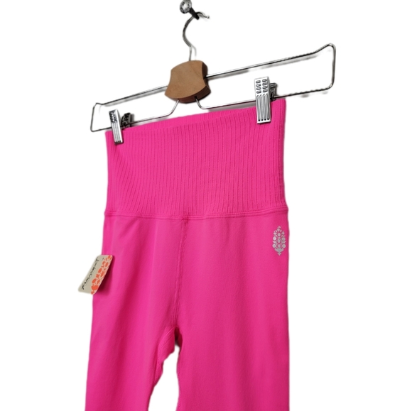 🆕️Free People High-rise 7/8 Good Karma Leggings - Picture 2 of 8